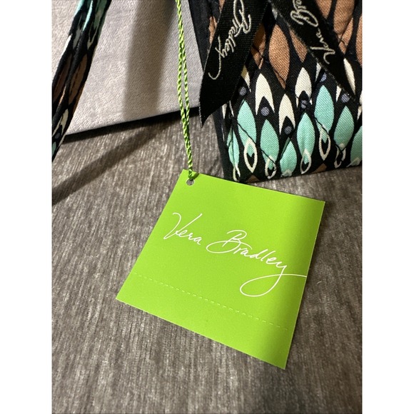 Vera Bradley Front Zip Wristlet Sierra Stream multiple card‎ slots inside NWT - Picture 3 of 8